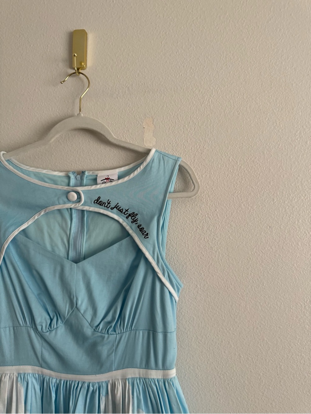 The Dress Shop Disney Parks Dumbo Dress Sz M light blue retro - Picture 5 of 10